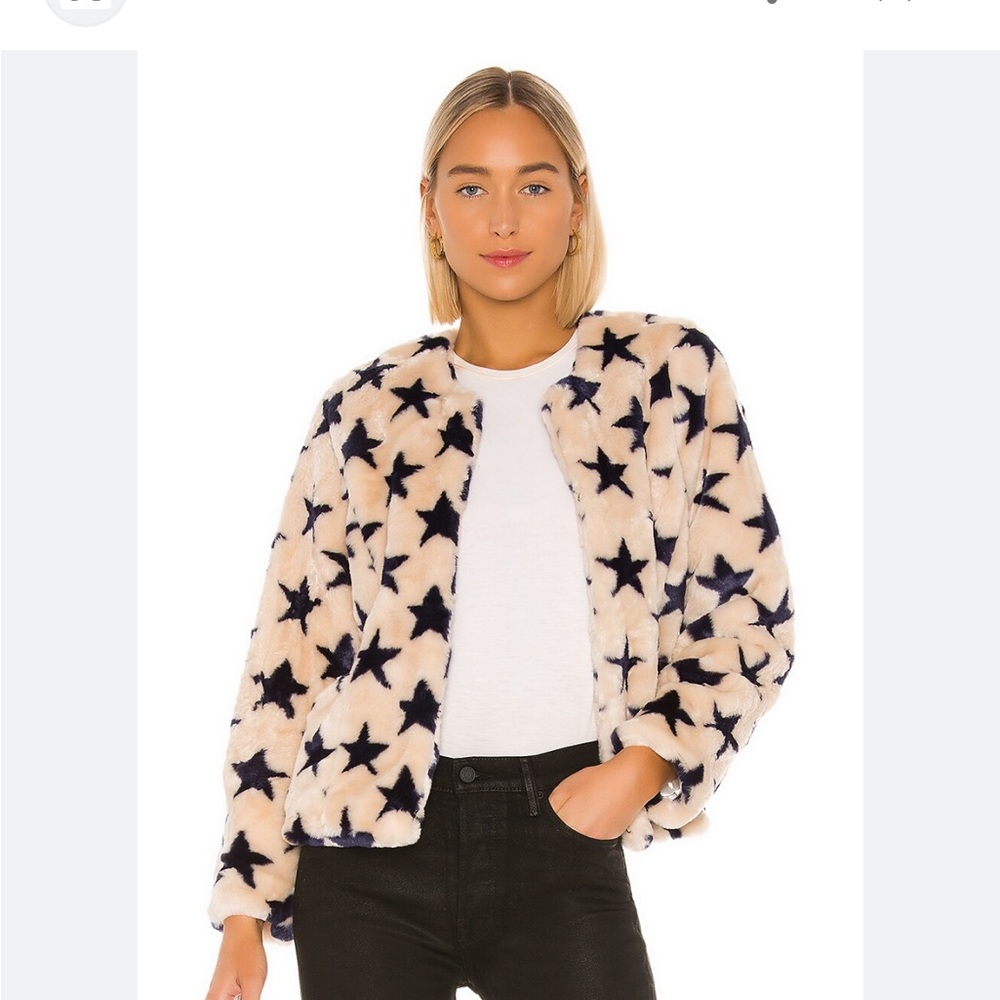 New with tags ! Chaser women’s faux fur size medium jacket ! 💕💕